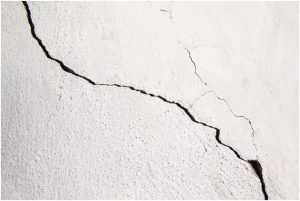hairline-crack-wall repair buildheed